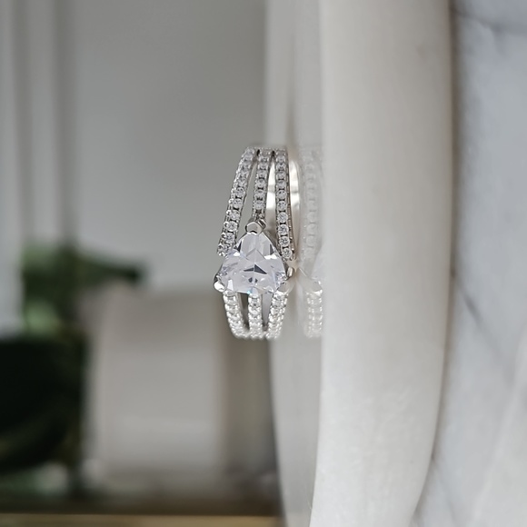 Trillion Curved white sapphire gem ring, solid 925 Sterling Silver Charmed Aroma - Picture 2 of 6